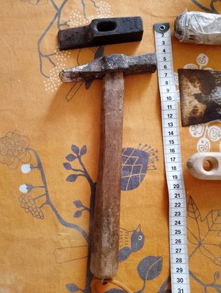 Martillo antiguo de carpintero