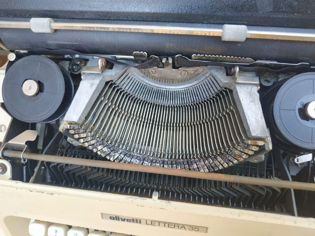 Olivetti Lettera 35