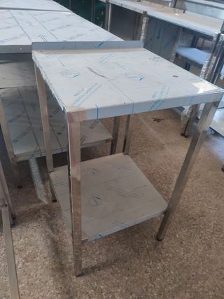 MESA DE ACERO 50 CM