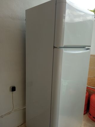 Frigorífico Blanco 2 Puertas 70cm
