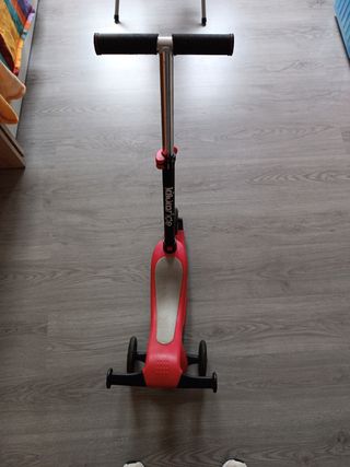Patinete infantil rojo