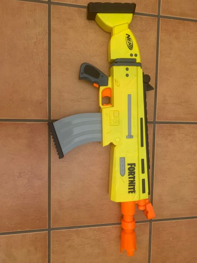 Nerf Fortnite: Rifle amarilla