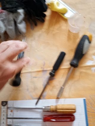 Destornilladores varios y otras herramientas 