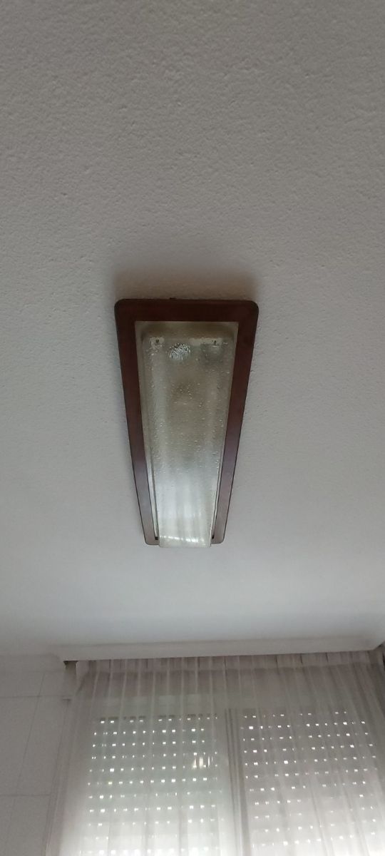 Plafon de cocina con tubos