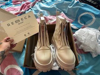 Botas plataforma beige - talla 38