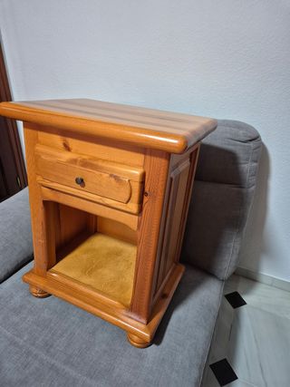 Mesita noche madera provenzal