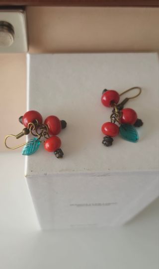 Pendientes rojos Massimo Dutti