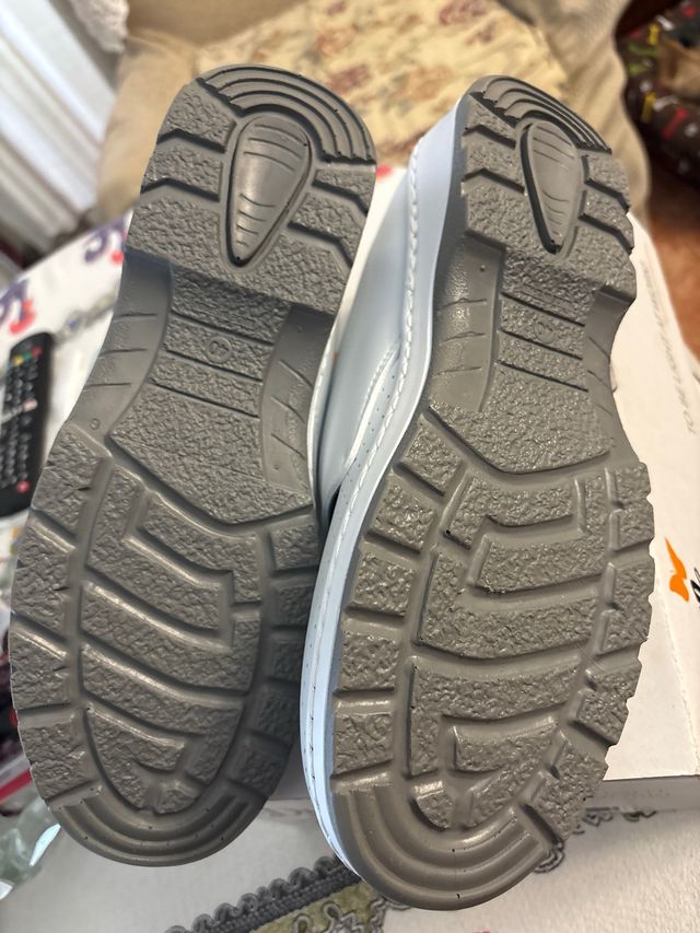 Zapatos Dian Blancos - Talla 40