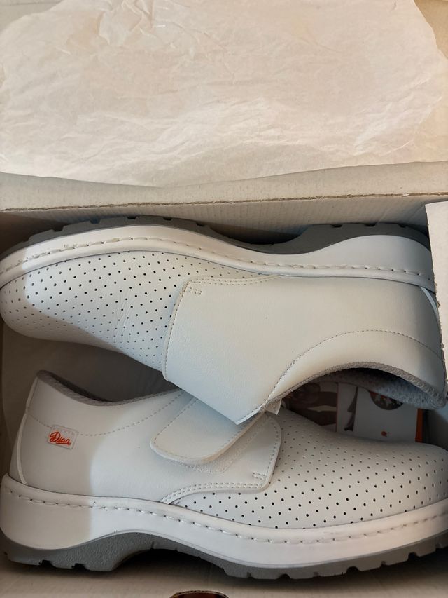 Zapatos Dian Blancos - Talla 40