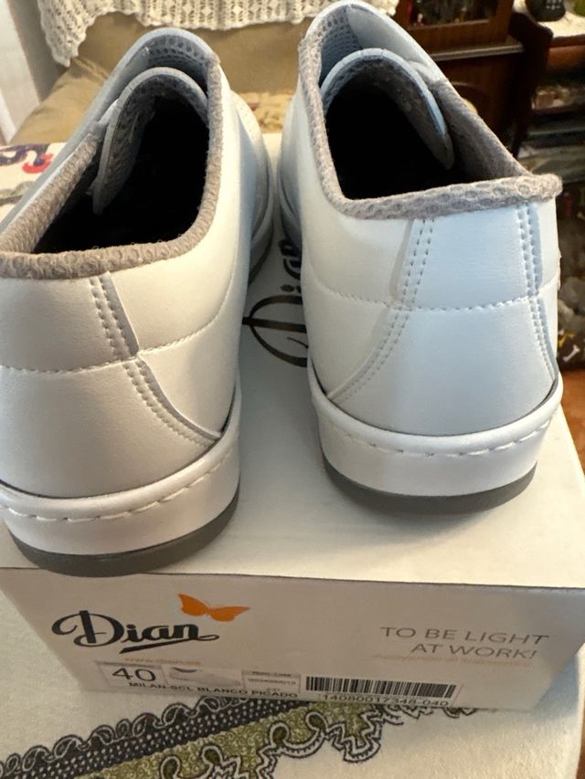 Zapatos Dian Blancos - Talla 40