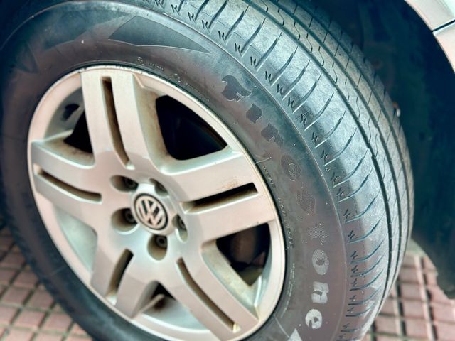 Volkswagen Golf 2003