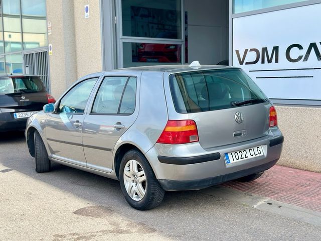 Volkswagen Golf 2003