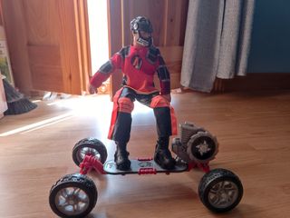 Action Man: 3 muñecos + Moto+ patin