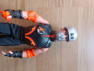 Action Man: 3 muñecos + Moto+ patin