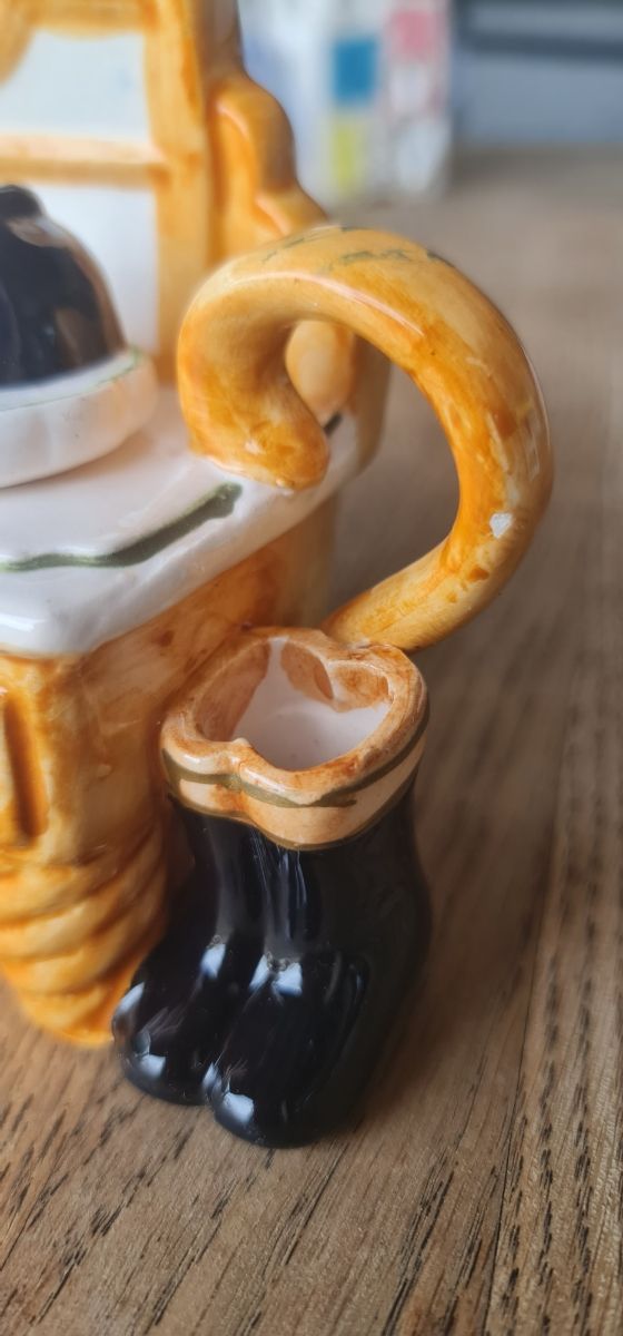 Tetera Aparador Jinete: Decorativa