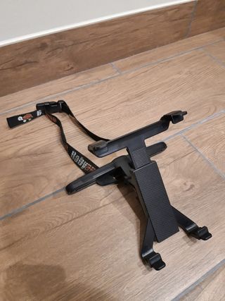 Soporte tablet reposacabezas coche.