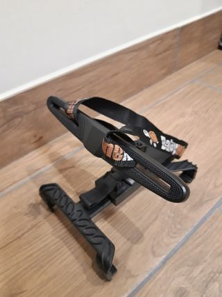Soporte tablet reposacabezas coche.