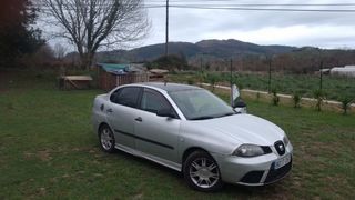 Seat Cordoba 2004 plata para despiece 