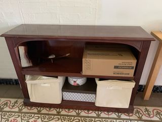 Mueble de madera maziza barnizada- Almacenaje