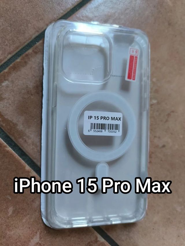 Custodia iPhone 15 Pro Max Magsafe trasparente