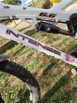 Bicicleta Enduro Intense 6 - doble suspensión
