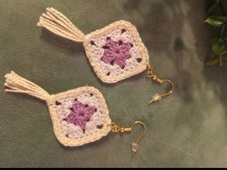 Pendientes ganchillo beige y morado