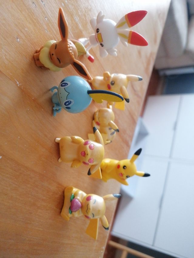 8 Figuras Pokémon