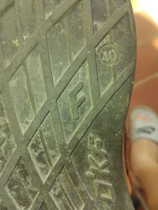 Chanclas piel marrón