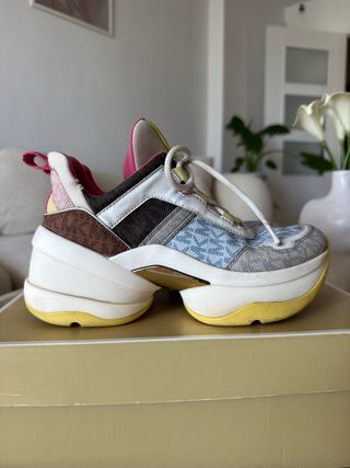 Zapatillas Michael Kors multicolor, talla 36