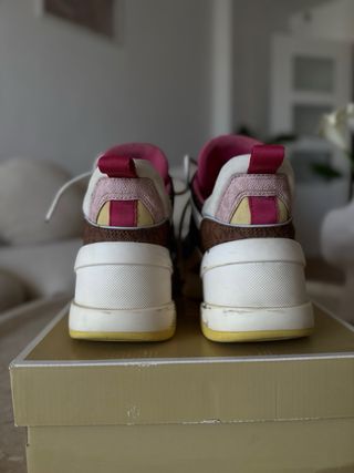 Zapatillas Michael Kors multicolor, talla 36