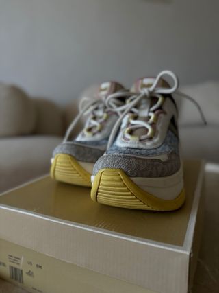 Zapatillas Michael Kors multicolor, talla 36