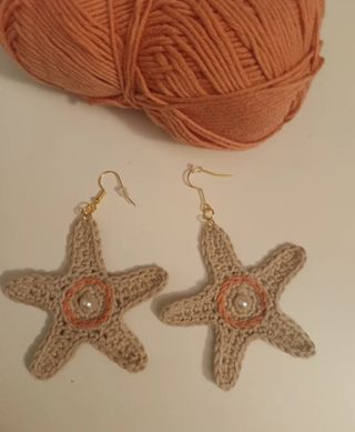 Pendientes ganchillo estrella beige