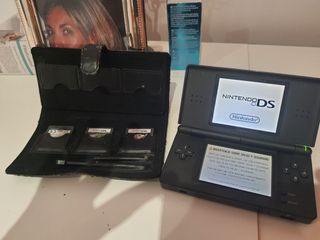 Nintendo DS Lite Negra - 4 juegos