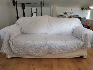 Sofá blanco de tela