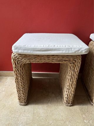 set di sedute in vimini con cuscino