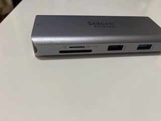 Adaptador multipuerto Selore USB-C