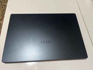 Portátil MSI Model 14 - Gris