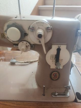 Máquina coser Singer antigua