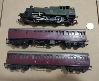 Tren HO locomotora + 2 vagones