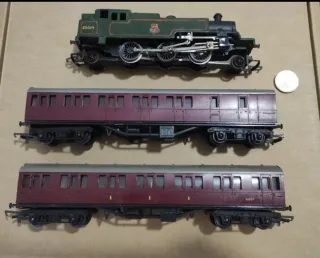 Tren HO locomotora + 2 vagones