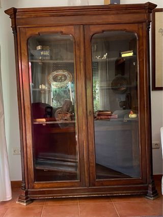 Libreria clásica madera caoba maciza con cristales