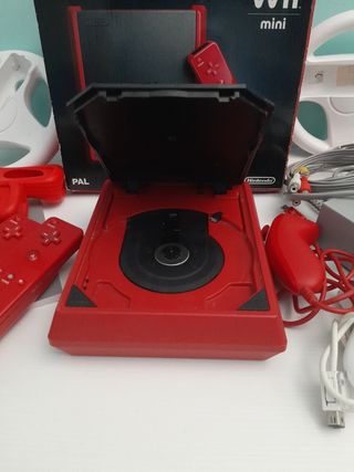 Wii mini Nintendo rossa + accessori