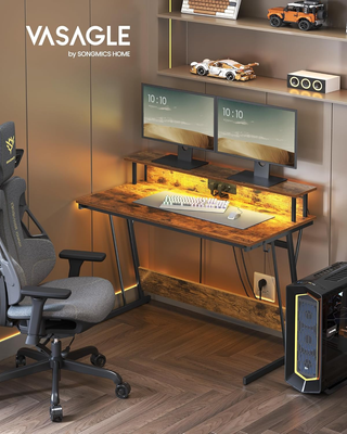 Scrivania da Gaming con Luci LED e Prese di Corren