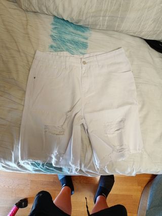 Shorts vaqueros blancos rotos