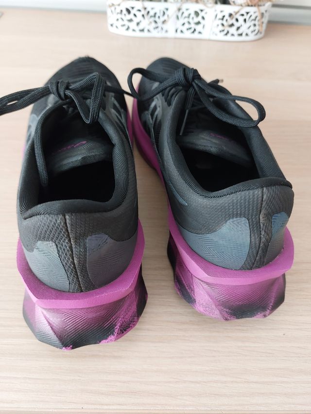 Zapatillas Asics Novablast 39 mujer