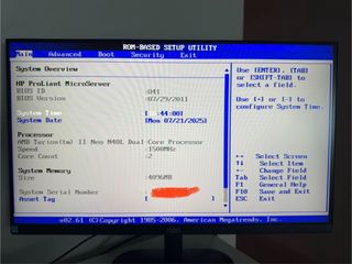 HP Proliant MicroServer N40L - 4 HDD