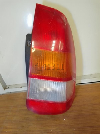 Piloto trasero derecho Mitsubishi Space St