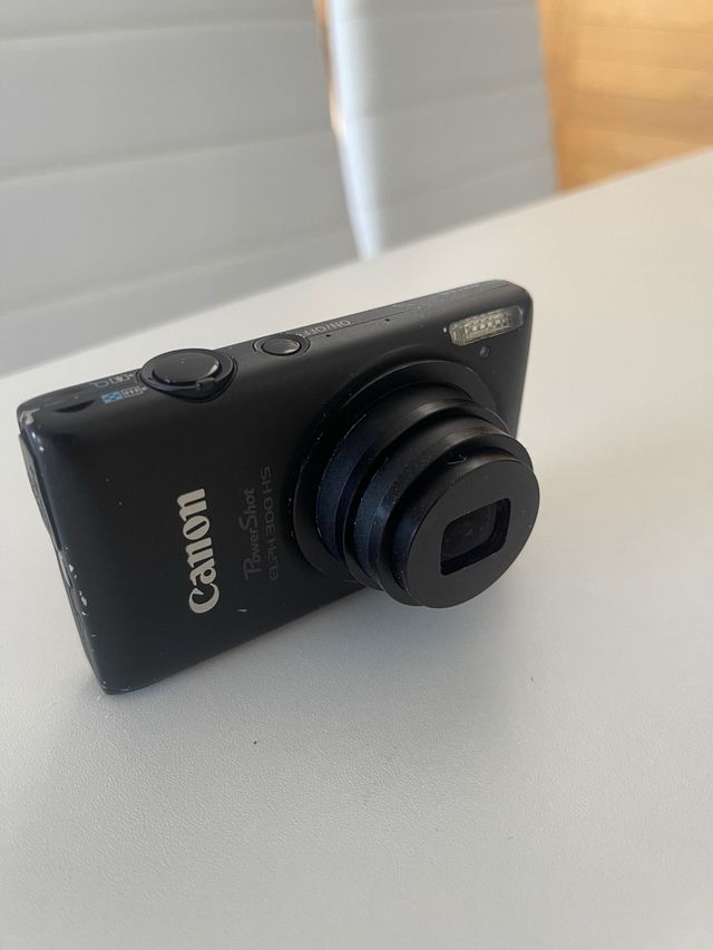 Canon PowerShot ELPH 300 HS