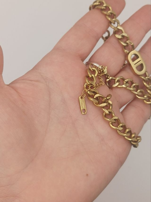 Collar dorado cadena