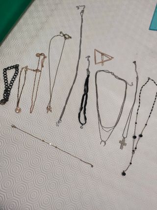 (A86) Set di 11 Collane e Braccialetti, caviglere